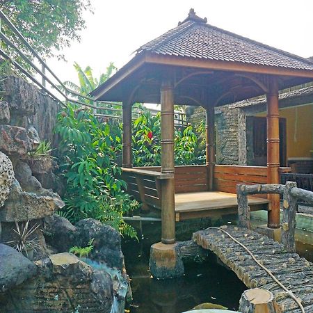 Oyo 90369 An Nur Family Homestay Syariah Cigombong Exterior photo